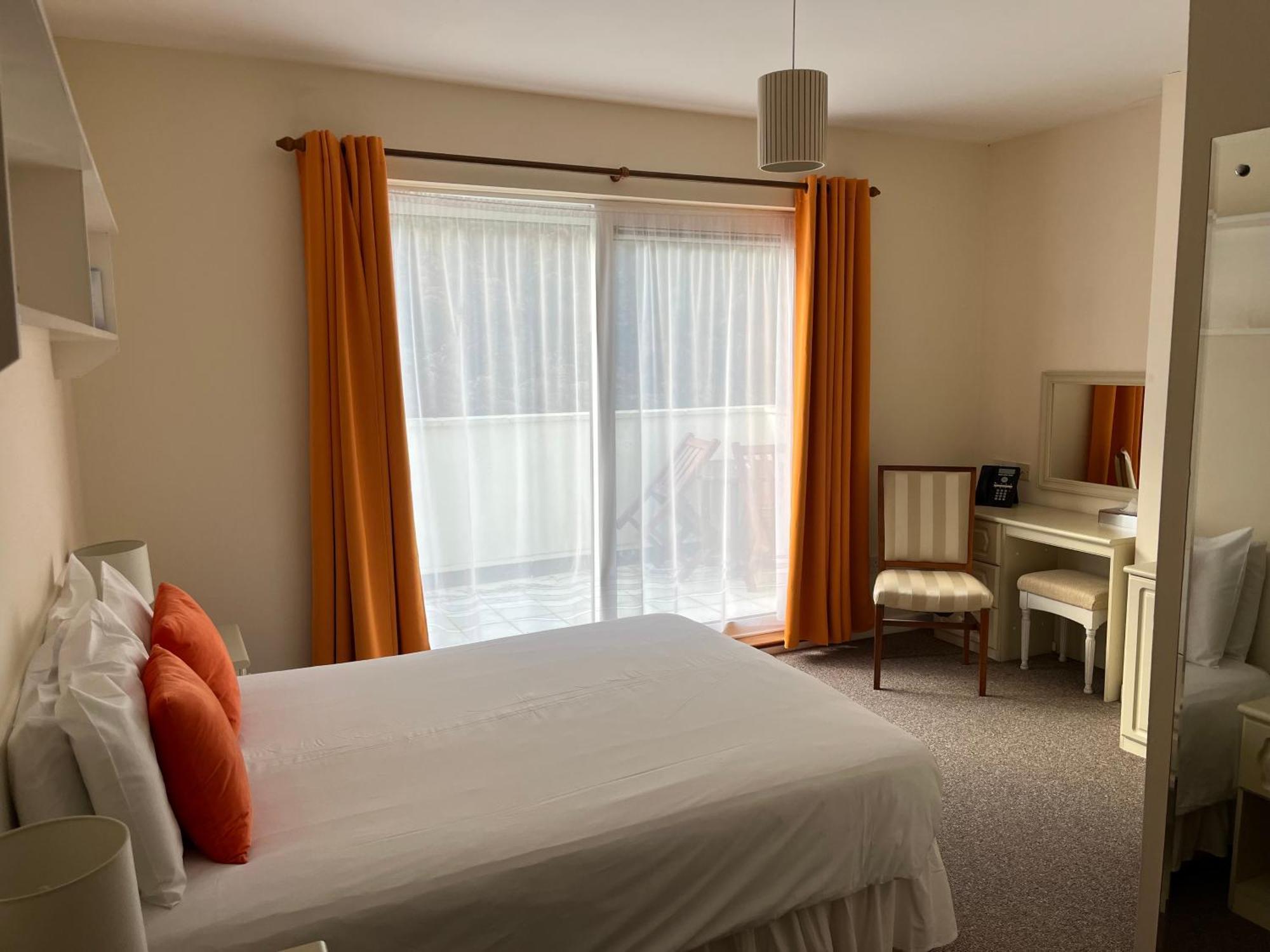 The Prince Of Wales Hotel St Ouen's Zewnętrze zdjęcie